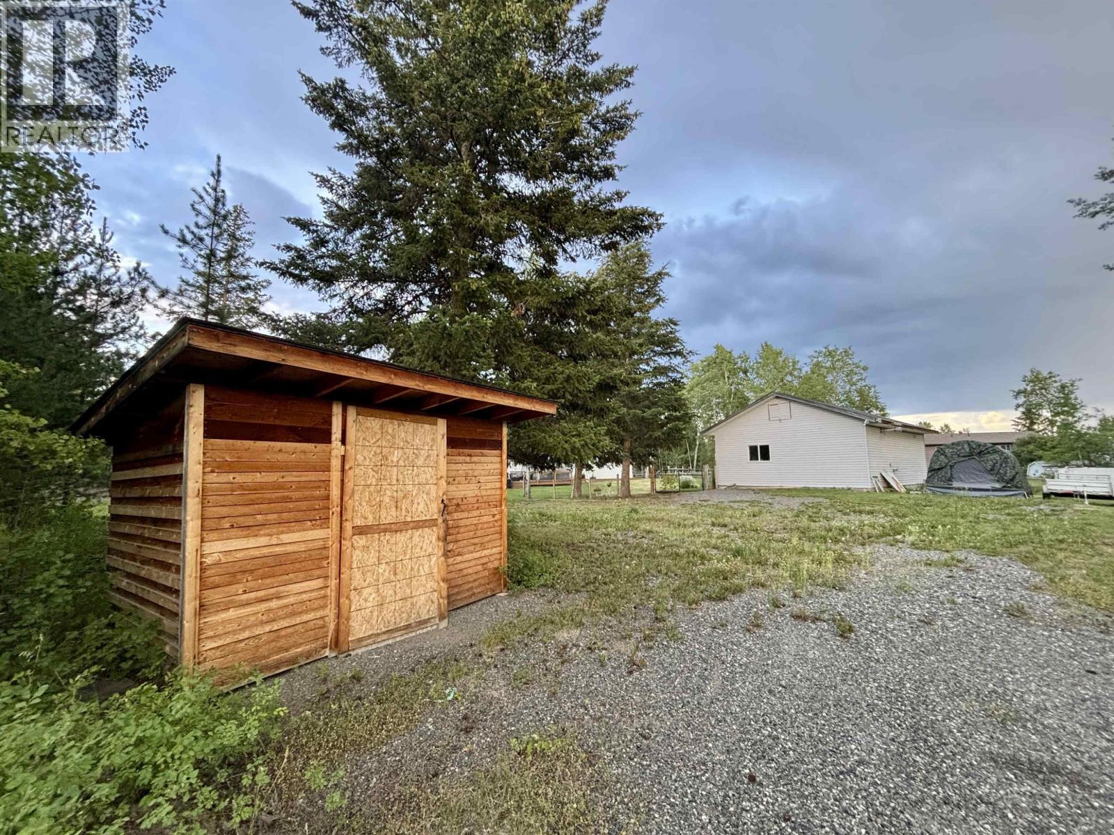 4710 CHILCOTIN CRESCENT - 10