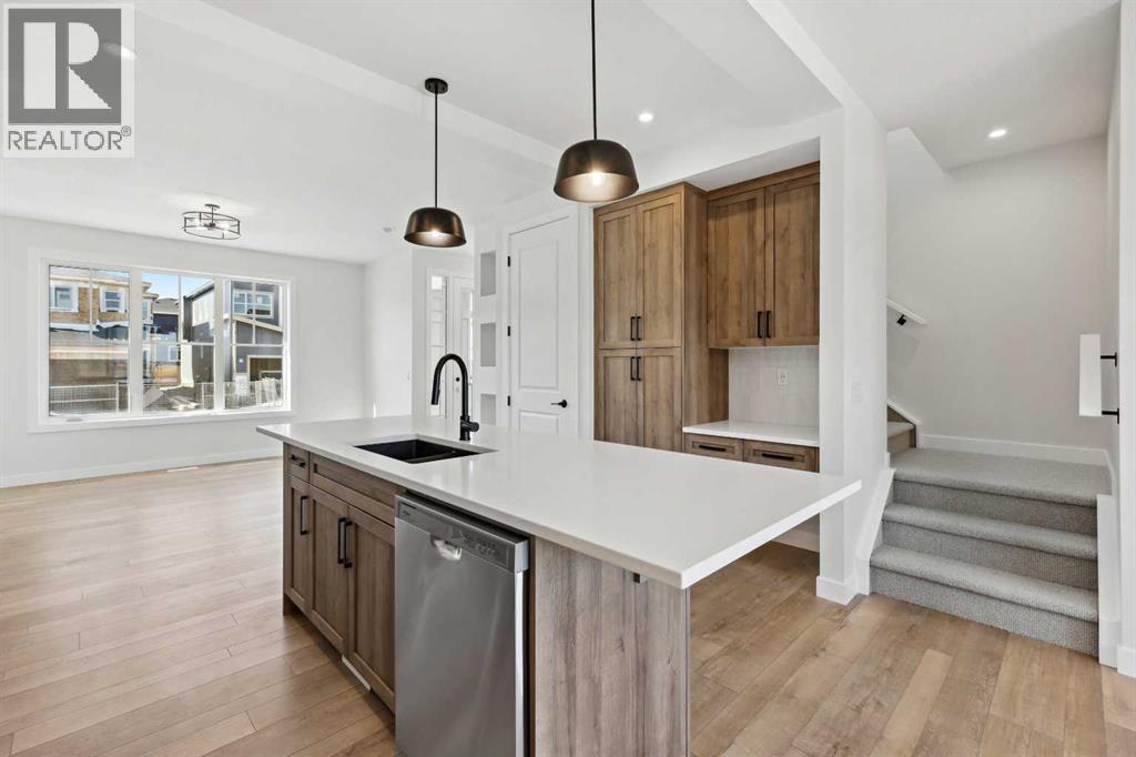 414 River Avenue, Cochrane