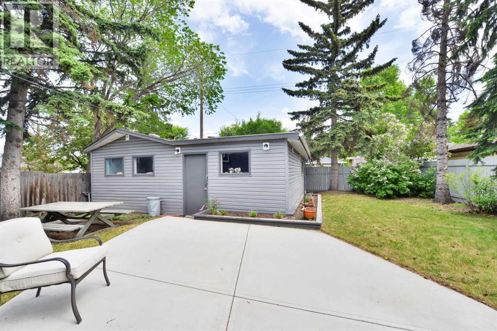 Single Family House Bungalow for Sale in  Layzell Road SW North Glenmore Park Calgary 