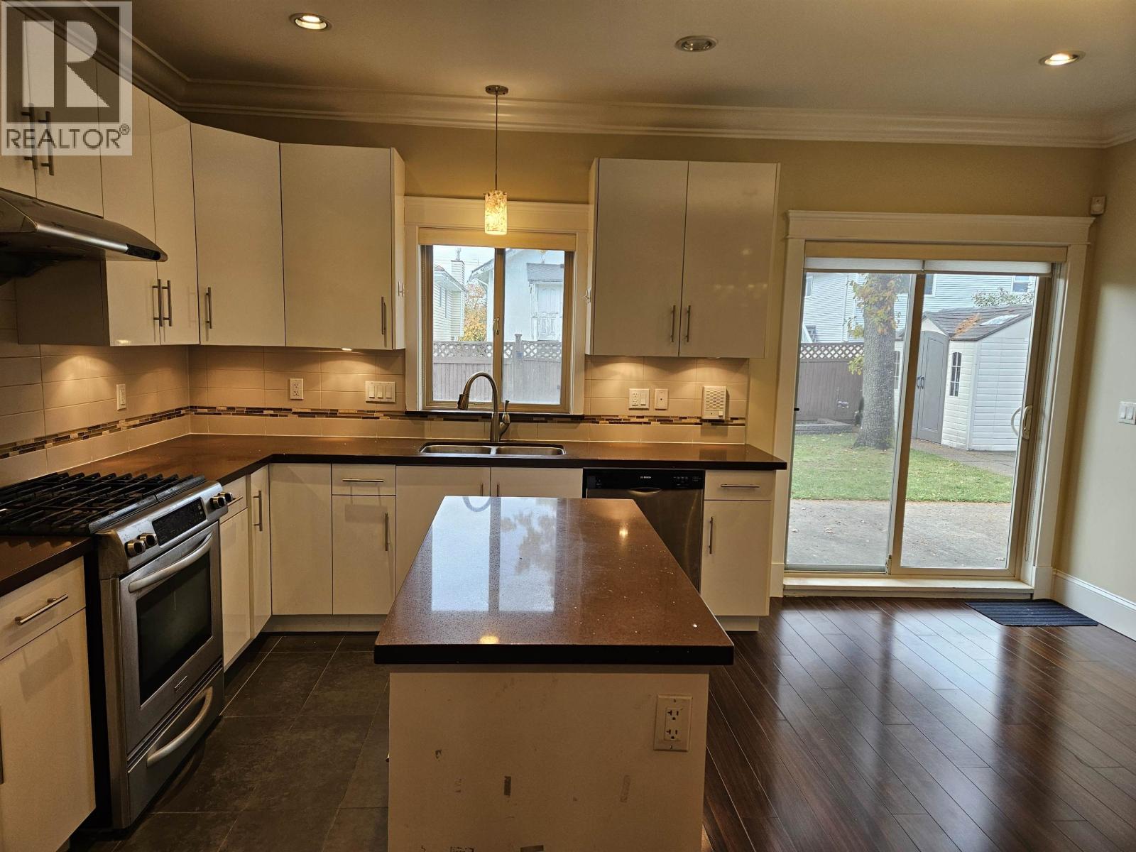 6973 DUNBLANE AVENUE, Burnaby