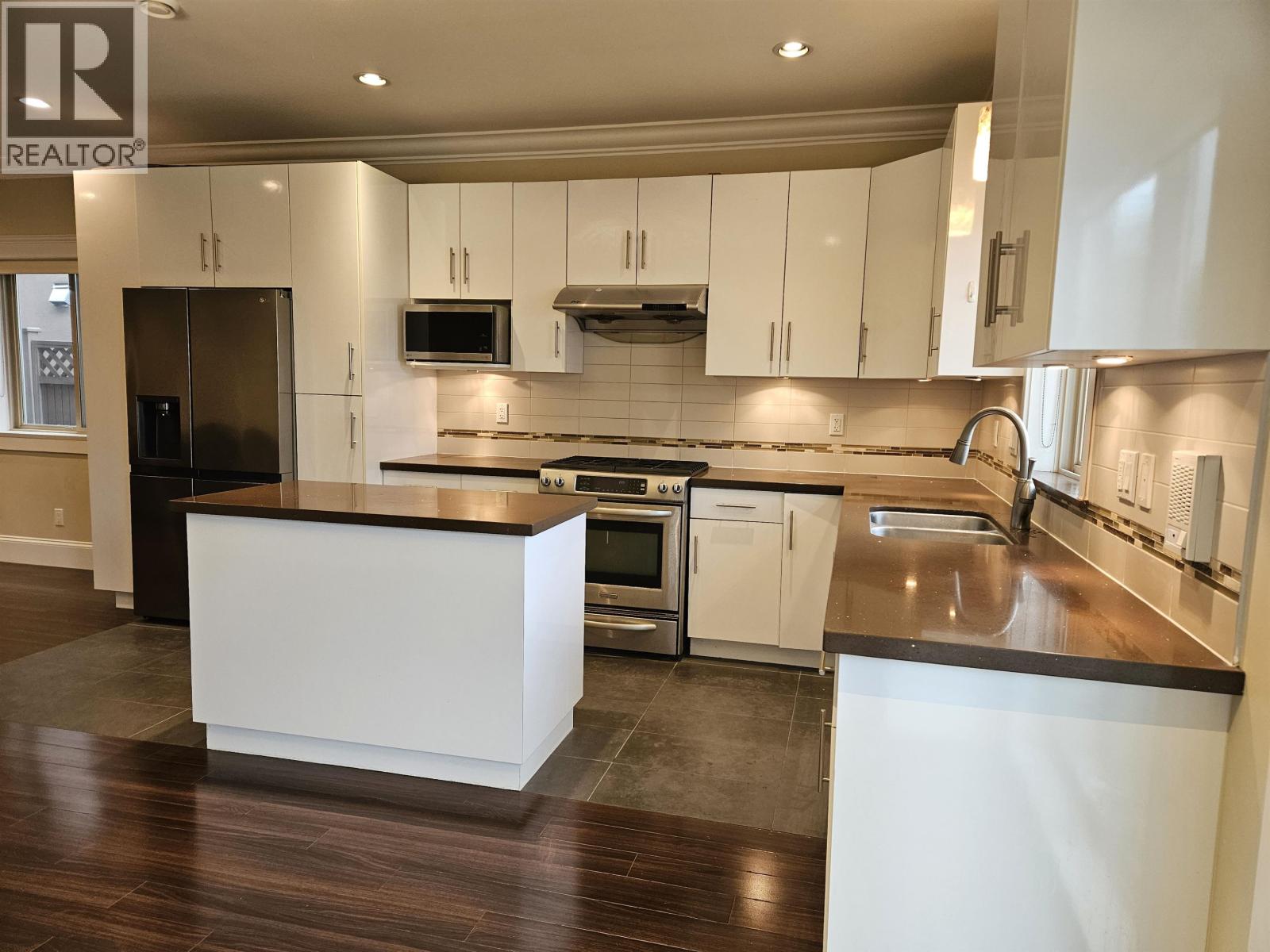 6973 DUNBLANE AVENUE, Burnaby