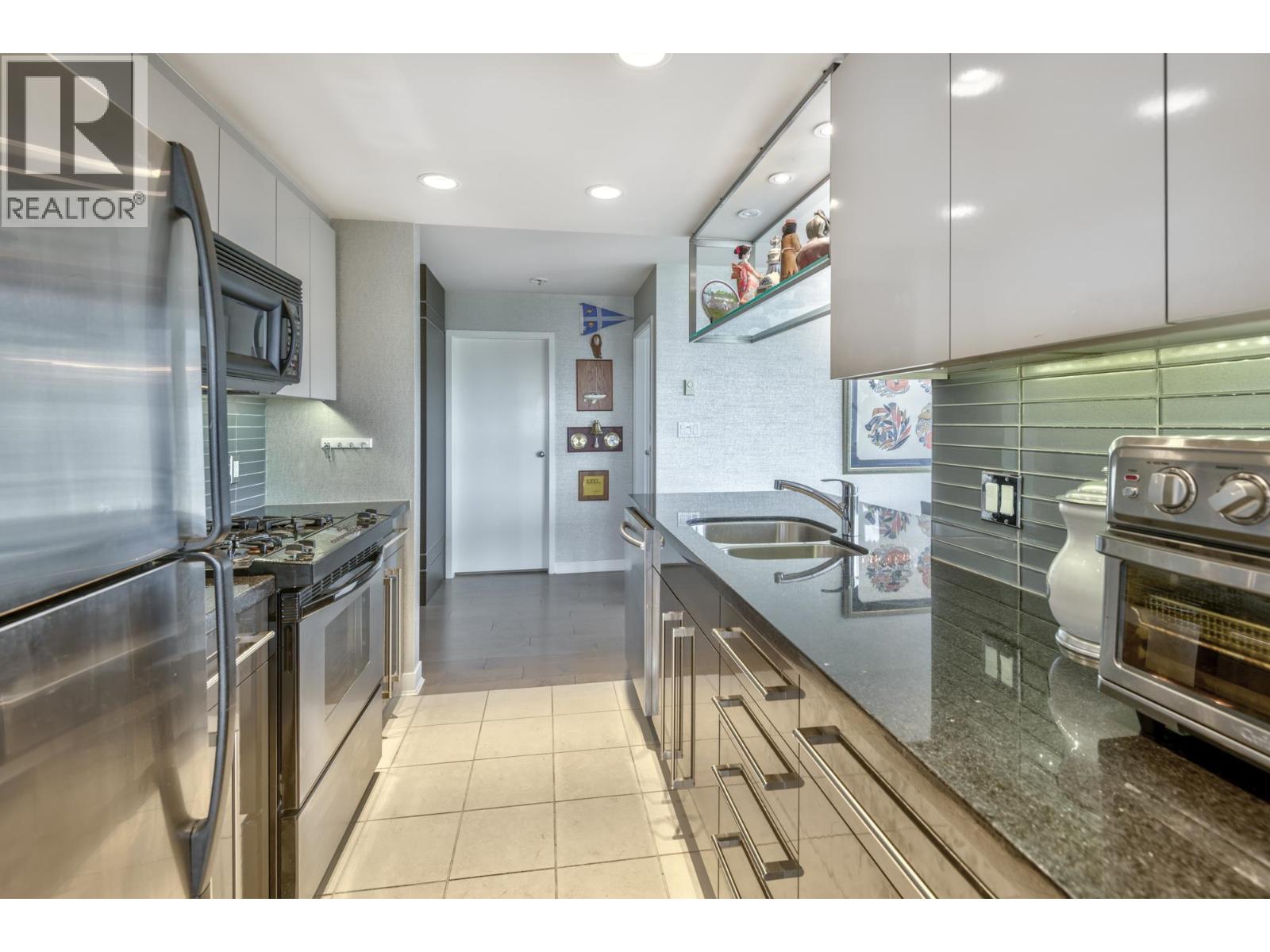 1207 1408 STRATHMORE MEWS, Vancouver