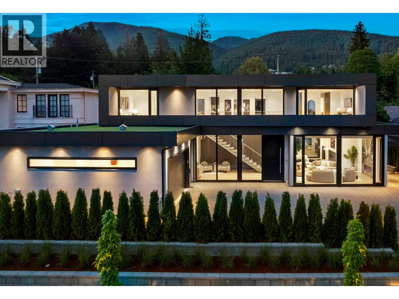 680 WESTHYDE PLACE, North Vancouver