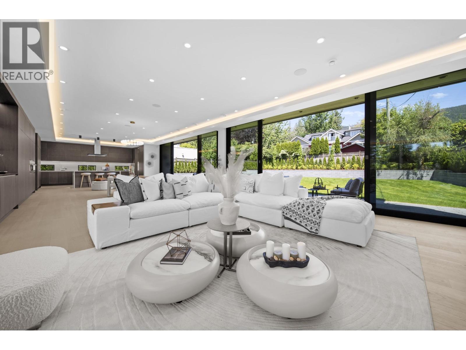 680 WESTHYDE PLACE, North Vancouver