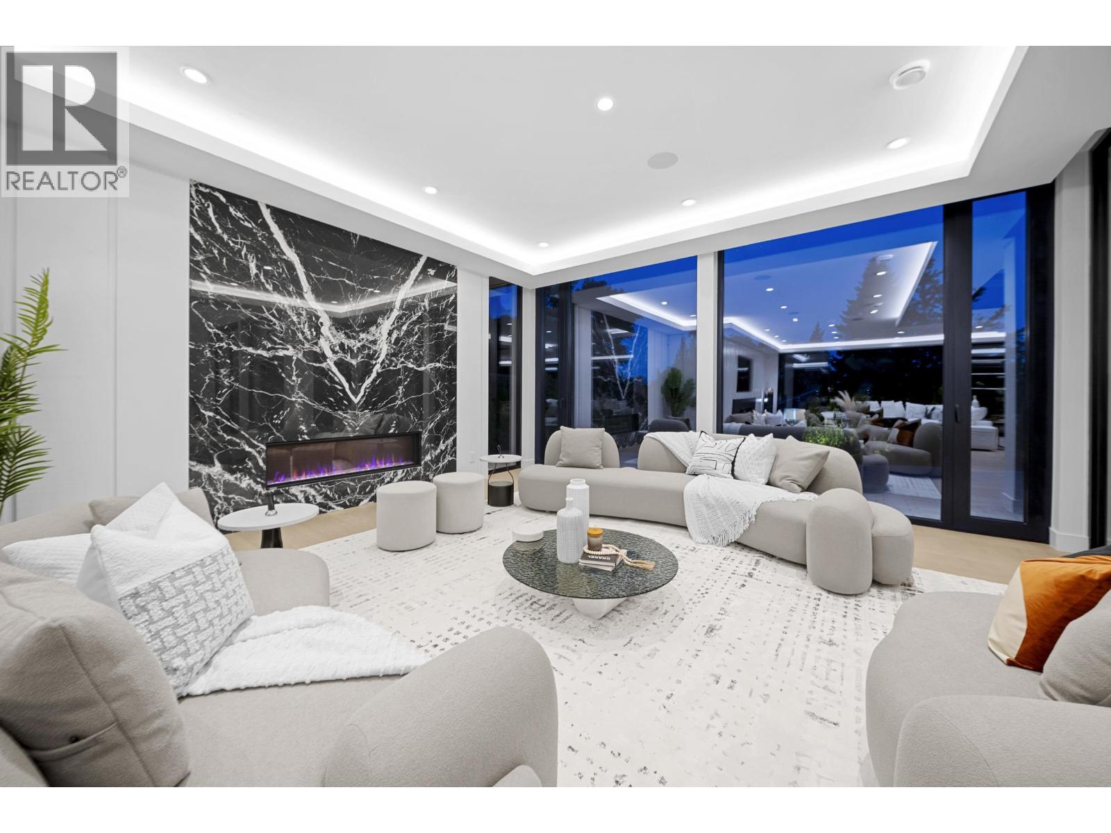 680 WESTHYDE PLACE, North Vancouver