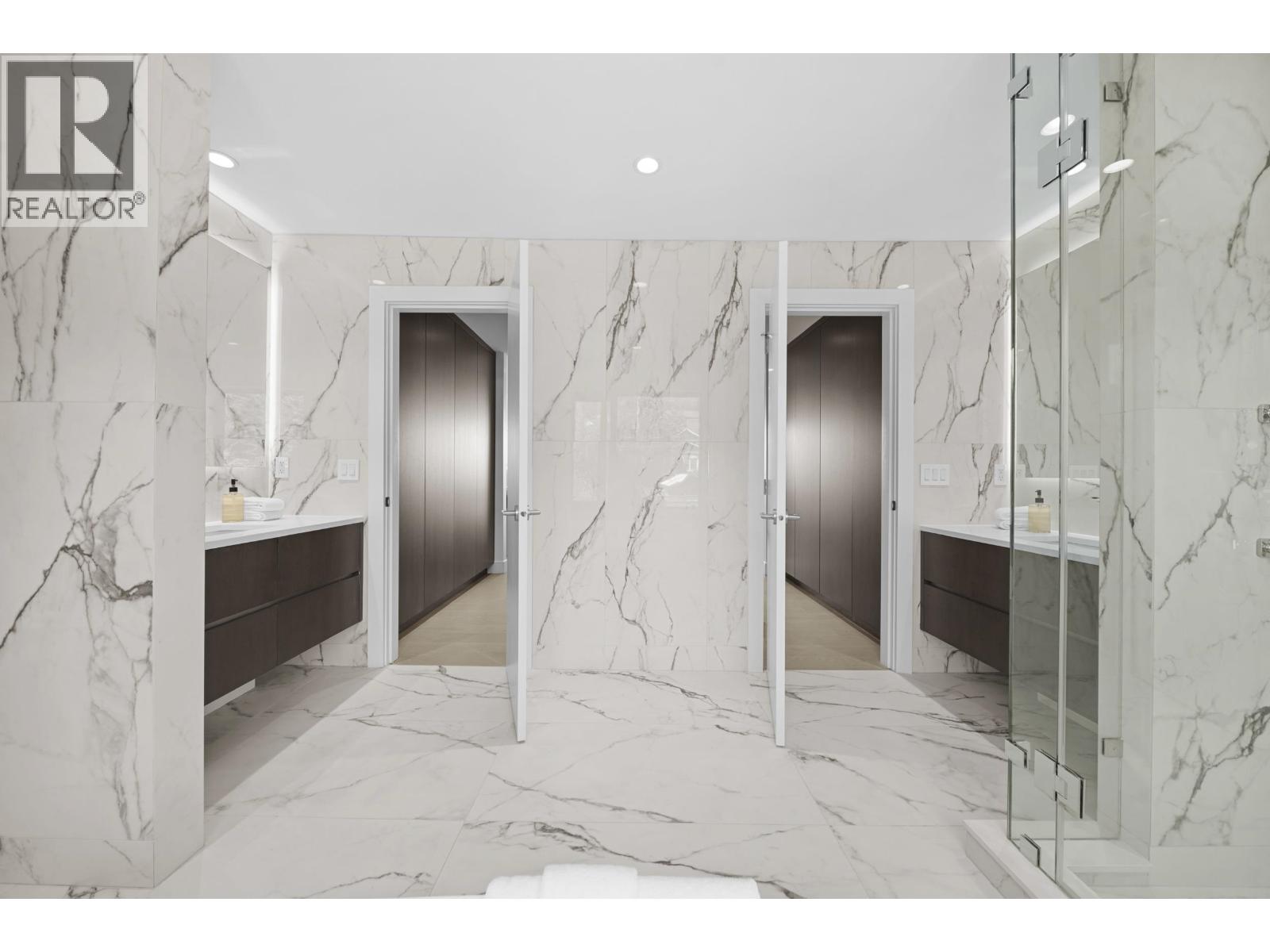 680 WESTHYDE PLACE, North Vancouver