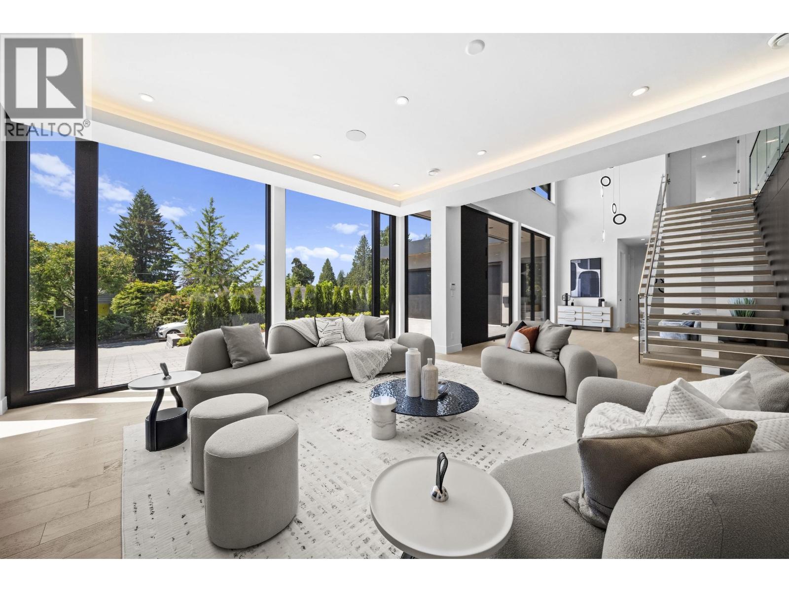 680 WESTHYDE PLACE, North Vancouver