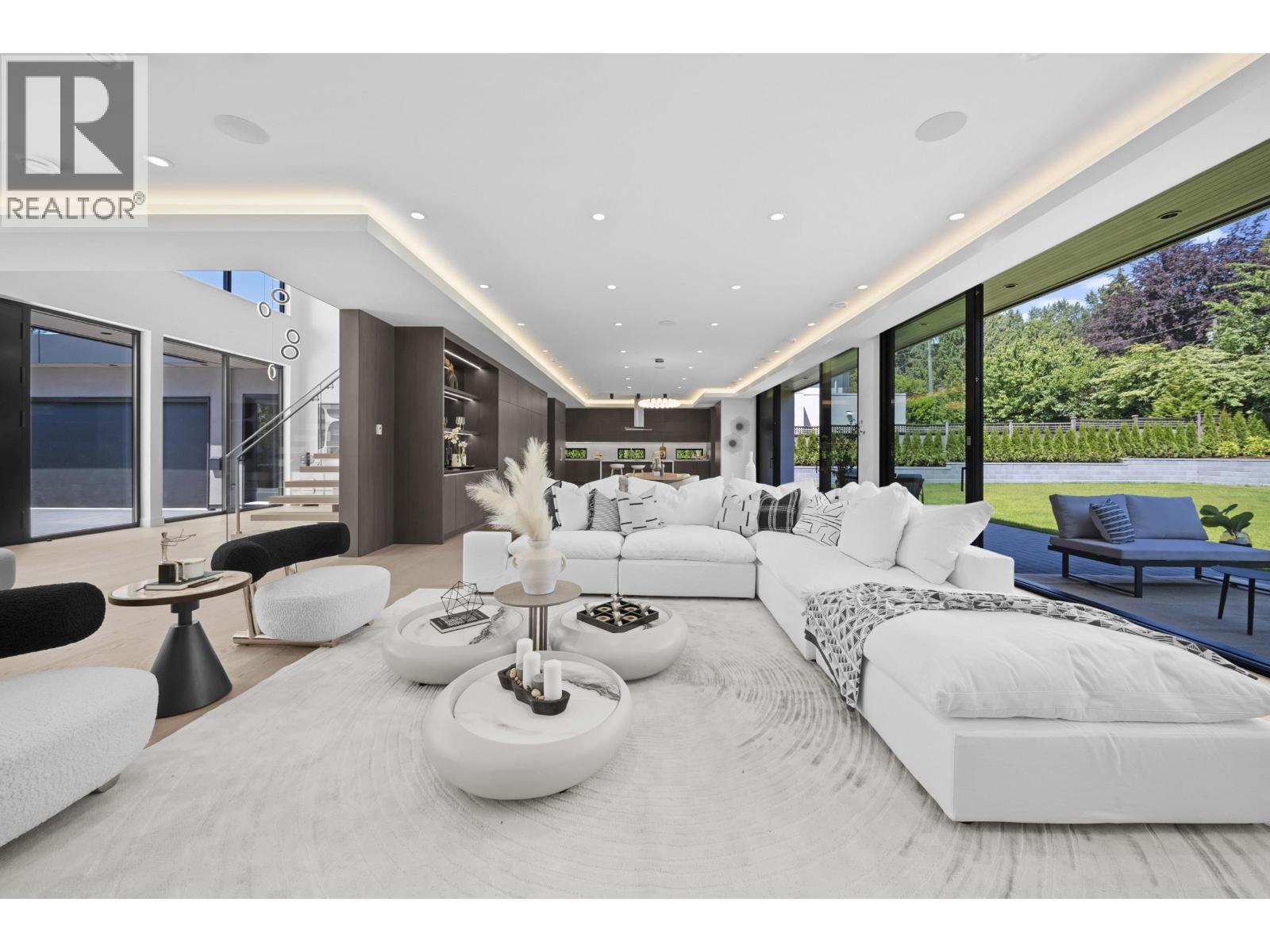 680 WESTHYDE PLACE, North Vancouver