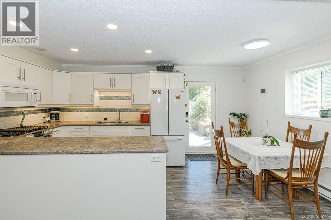 128 Paddock Pl, View Royal