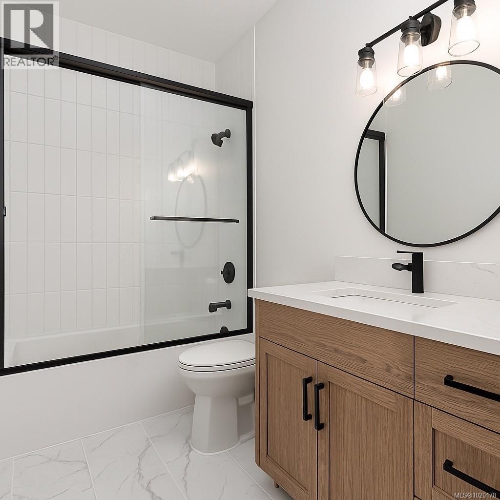 3 621 Broadway St, Saanich