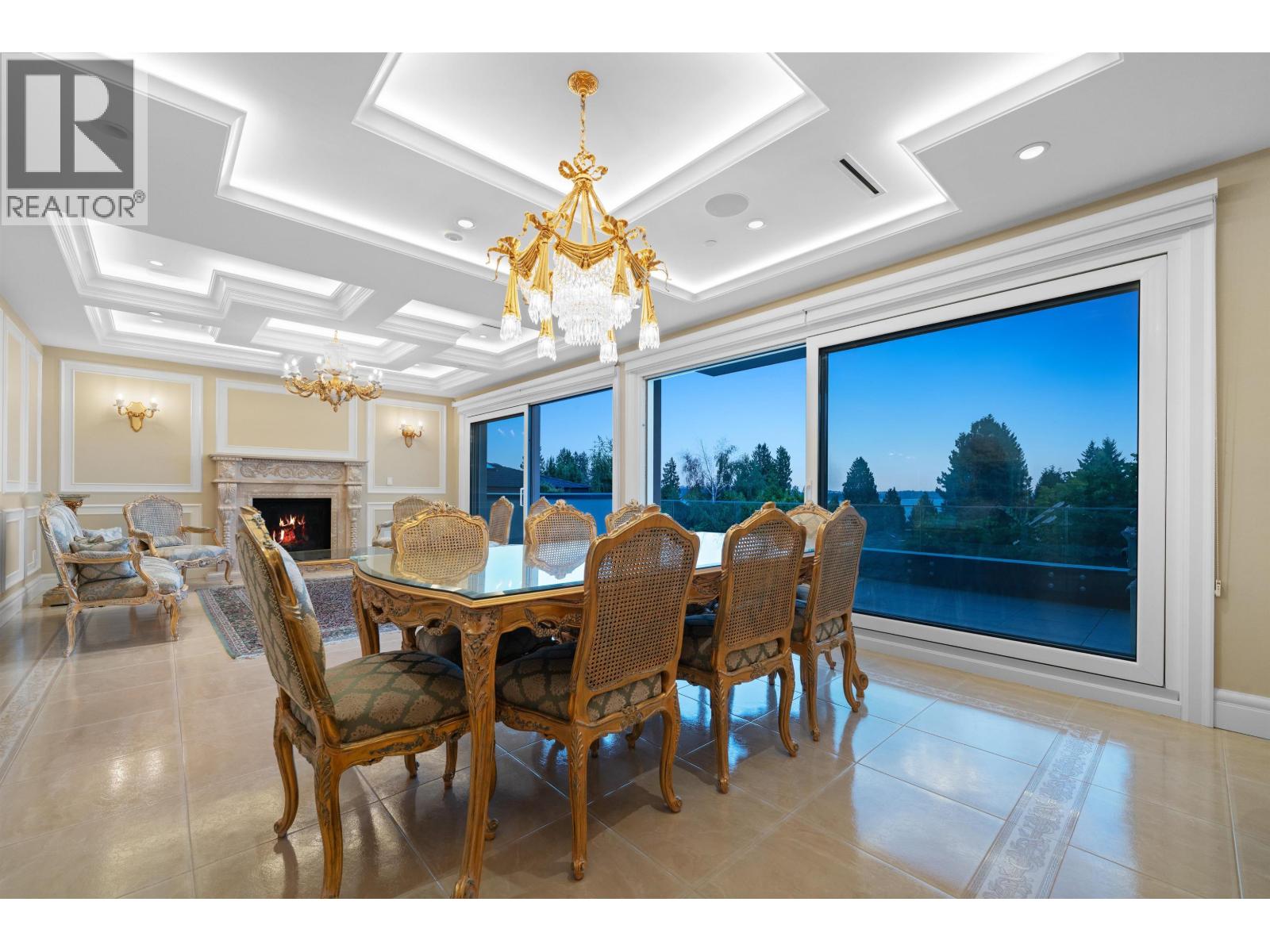 2540 MATHERS AVENUE, West Vancouver