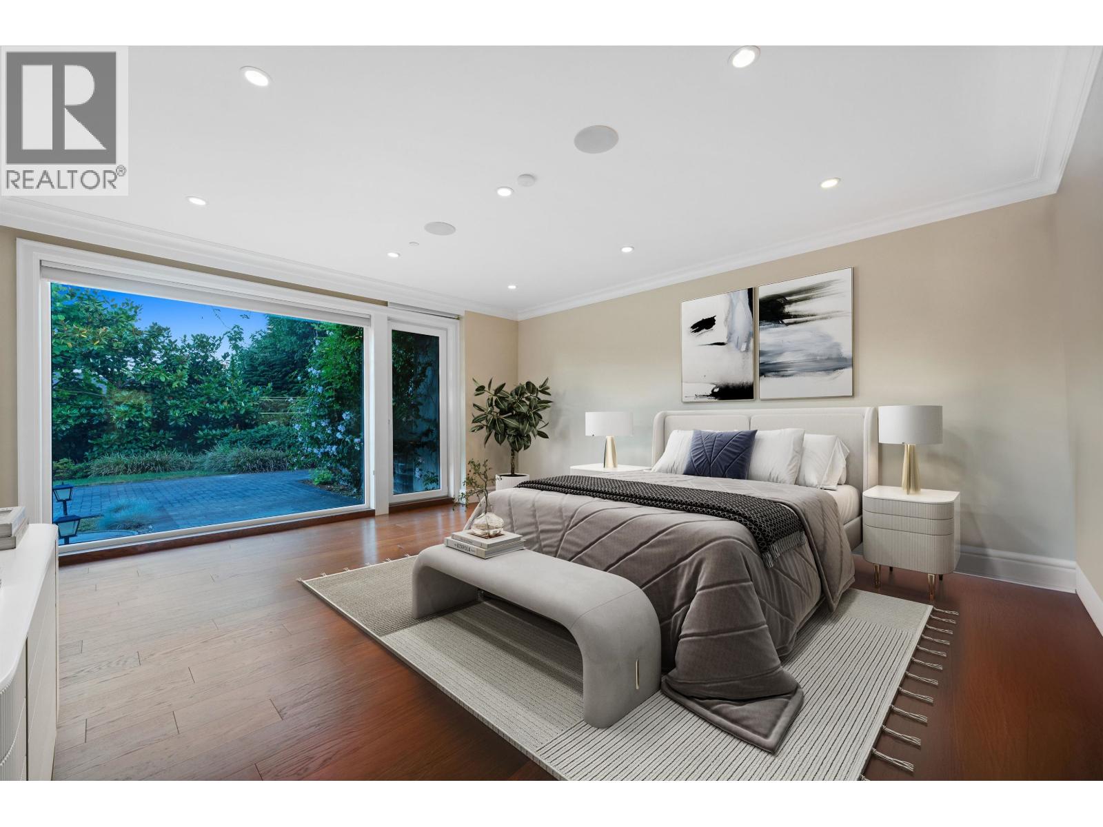 2540 MATHERS AVENUE, West Vancouver