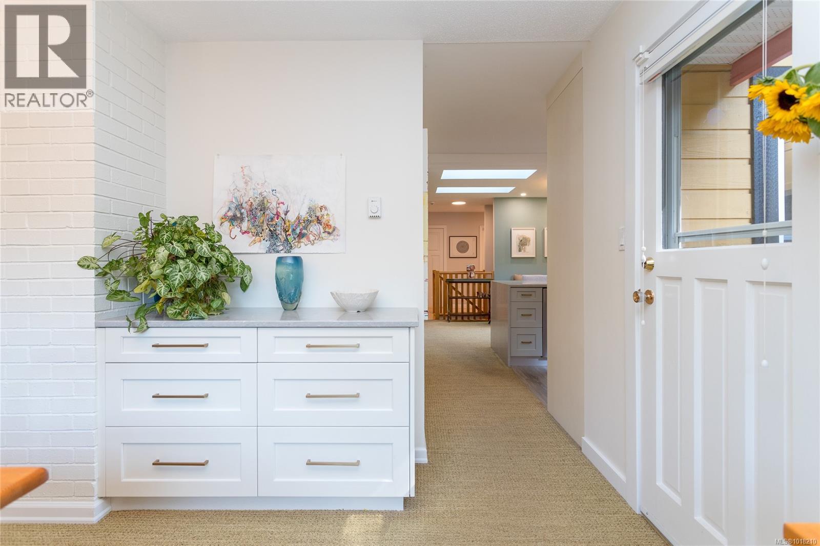 1215 Braithwaite Dr, Cobble Hill