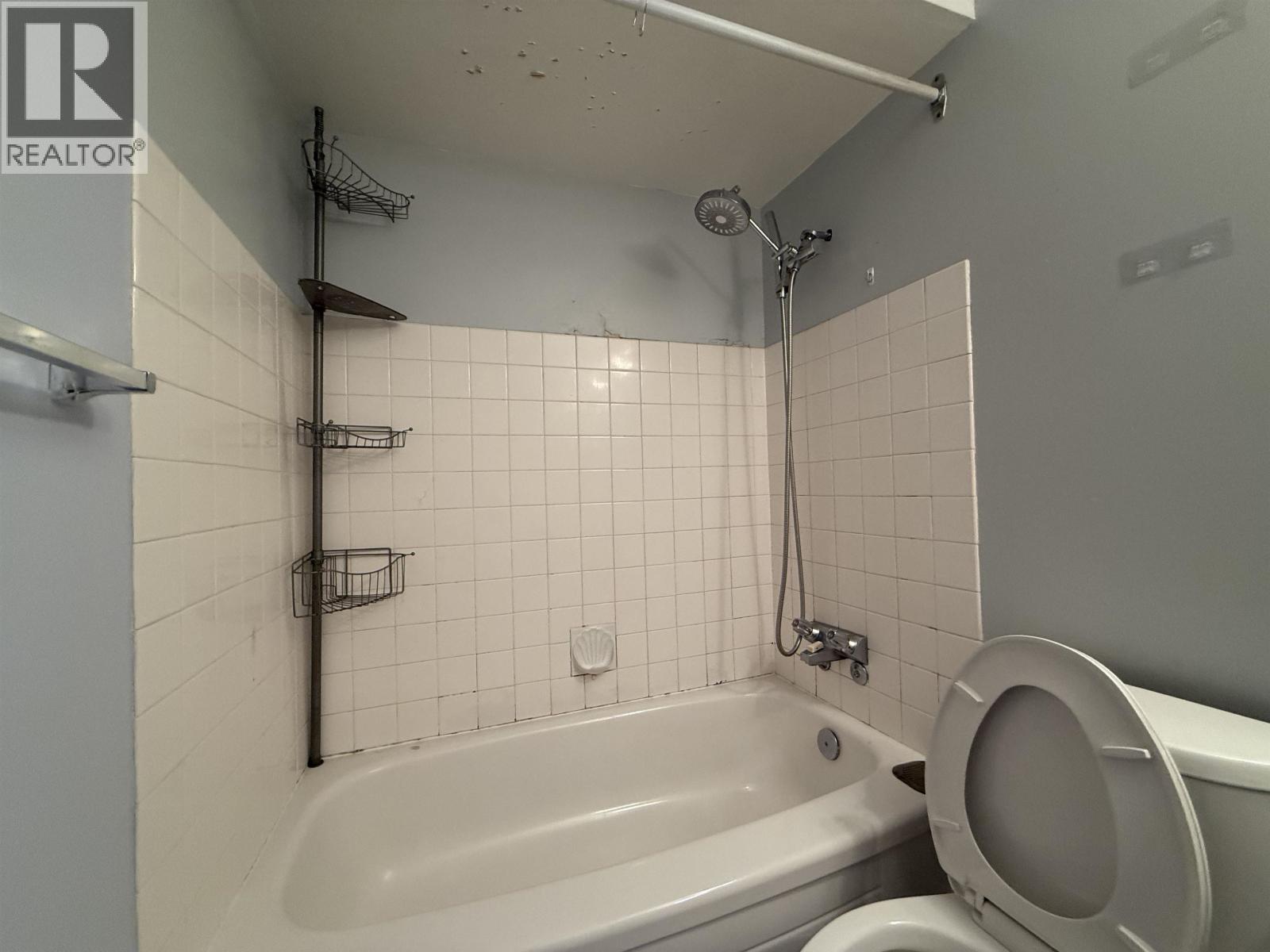 225 8120 COLONIAL DRIVE, Richmond