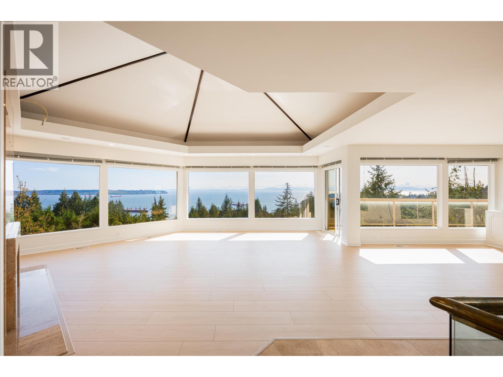 4060 ALMONDEL ROAD, West Vancouver