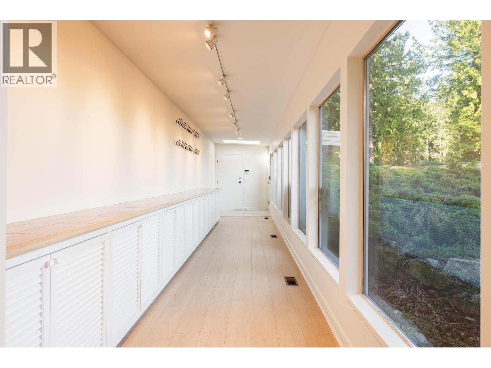 4060 ALMONDEL ROAD, West Vancouver