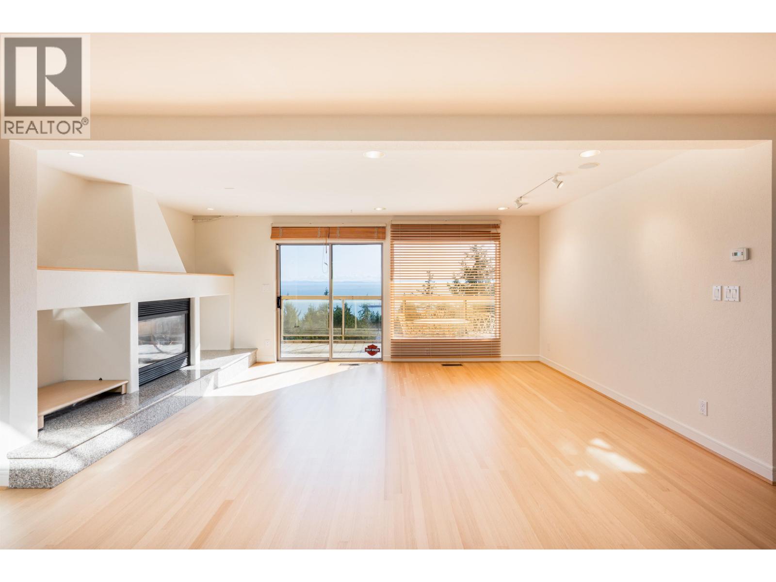 4060 ALMONDEL ROAD, West Vancouver