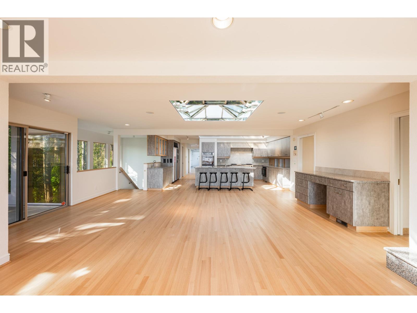 4060 ALMONDEL ROAD, West Vancouver