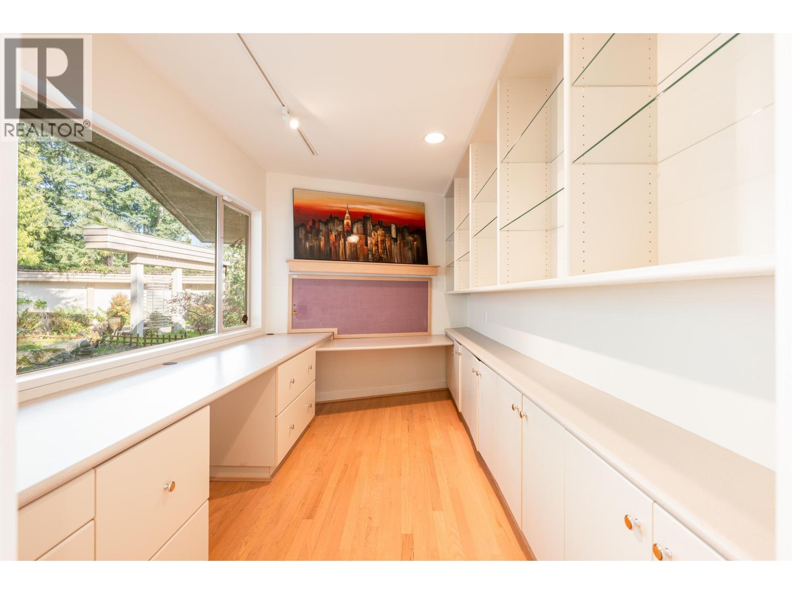 4060 ALMONDEL ROAD, West Vancouver