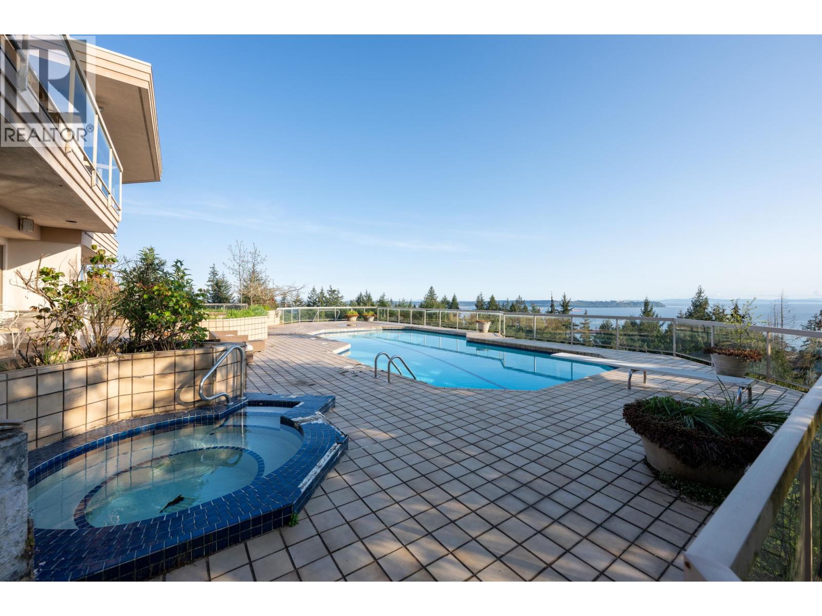 4060 ALMONDEL ROAD, West Vancouver