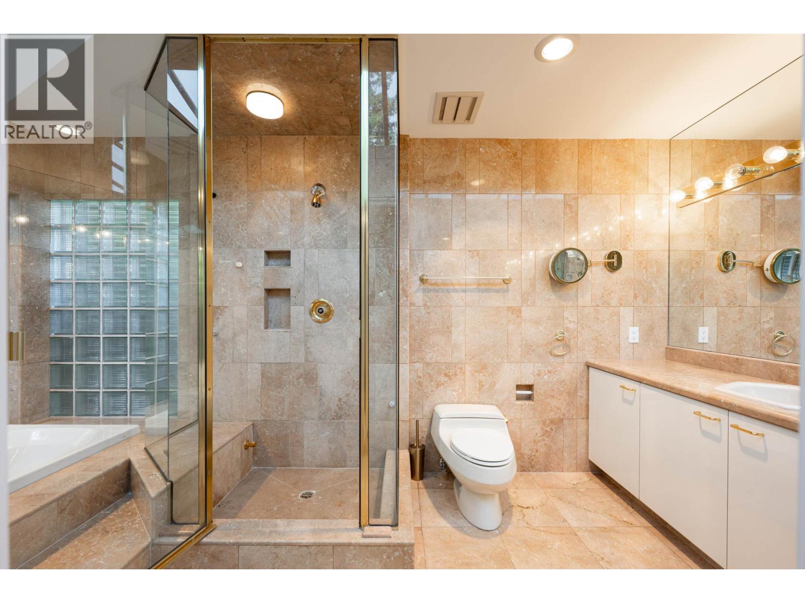 4060 ALMONDEL ROAD, West Vancouver