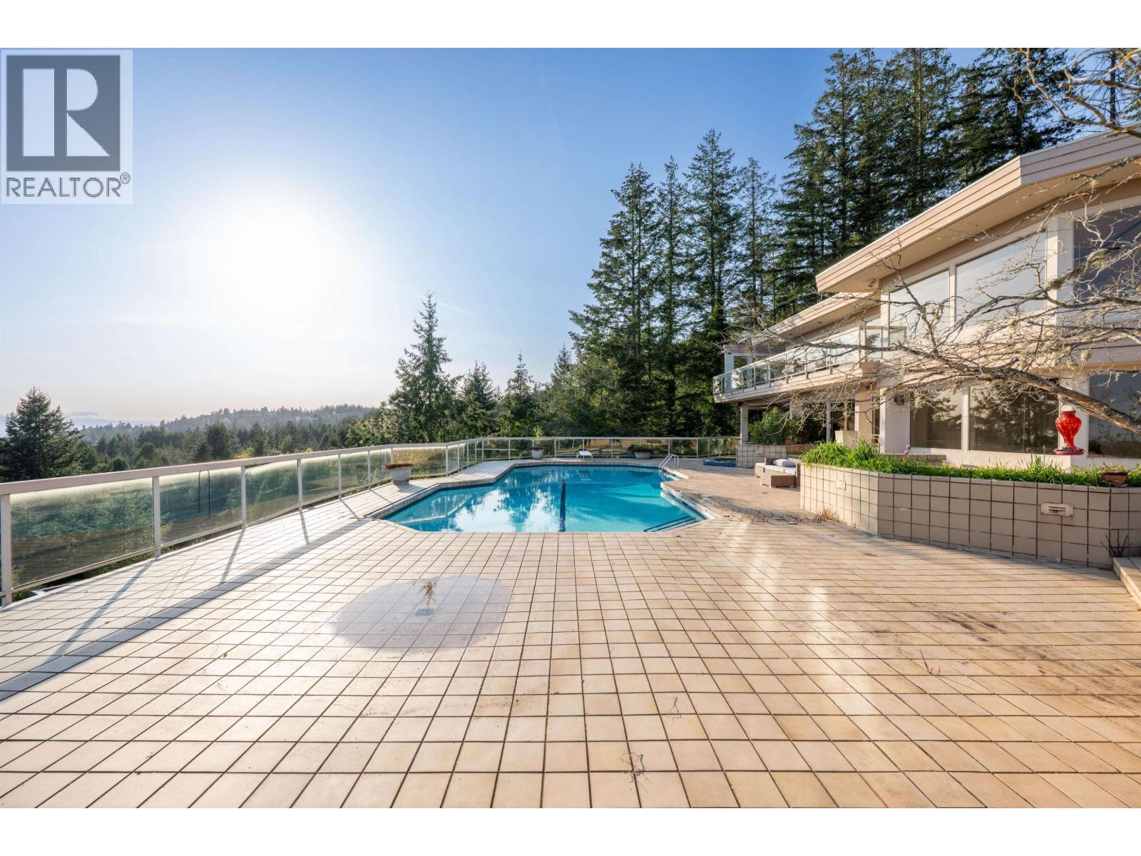 4060 ALMONDEL ROAD, West Vancouver