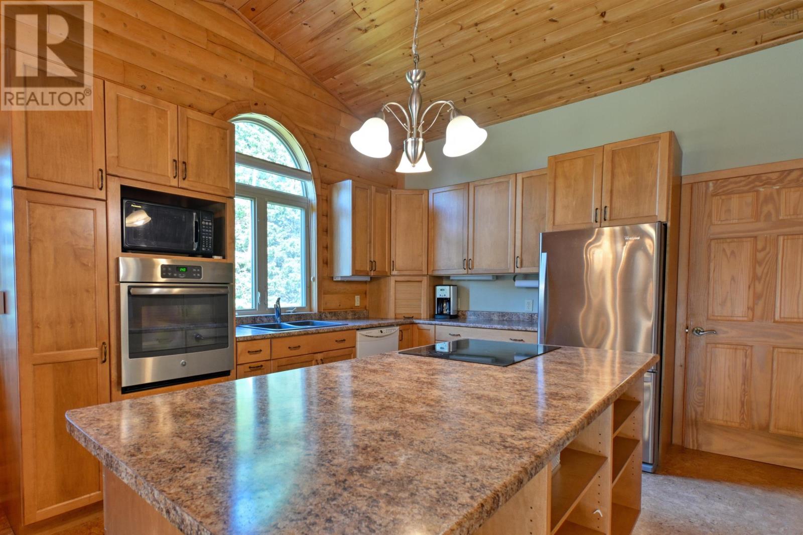 Property 11 of 26 of 200 East Side Harbour