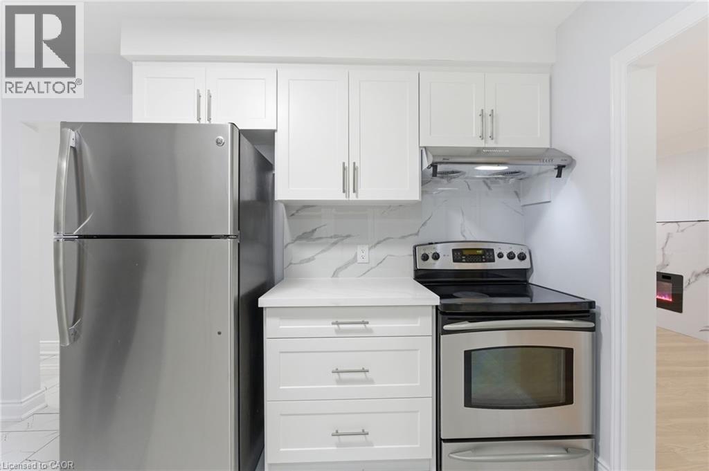 3 ALGONQUIN Avenue - 17