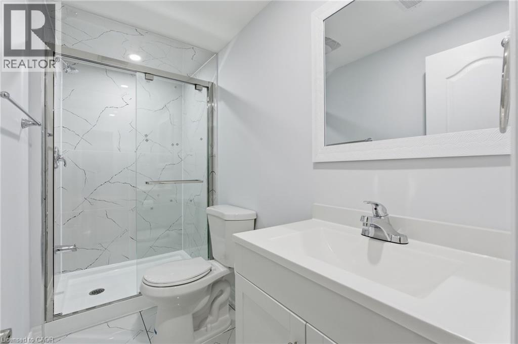 3 ALGONQUIN Avenue - 40