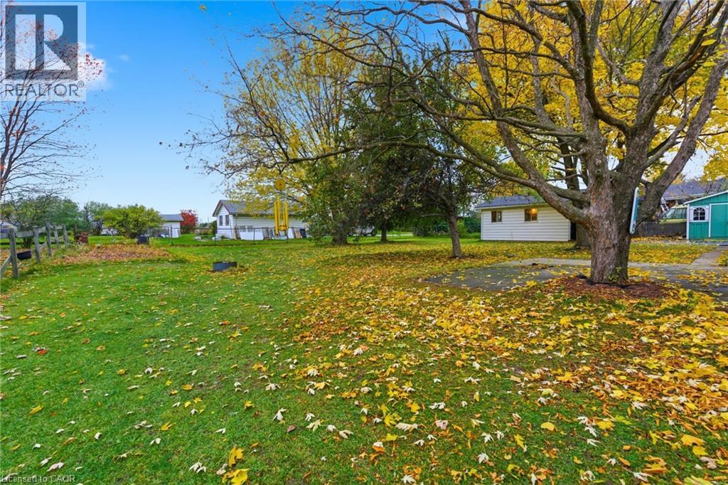 3 ALGONQUIN Avenue - 42