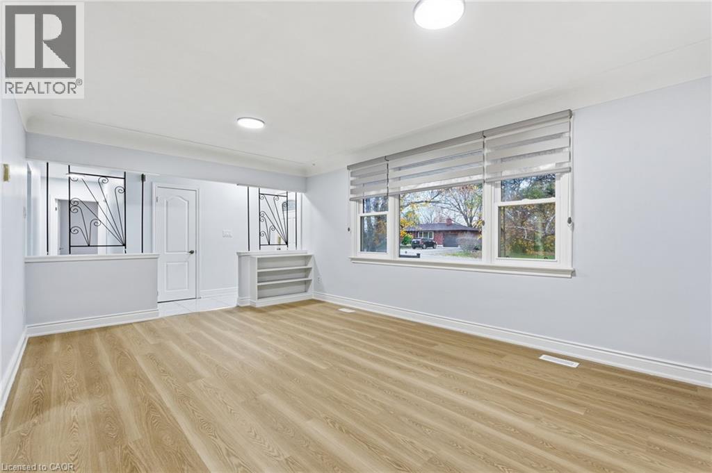 3 ALGONQUIN Avenue - 9