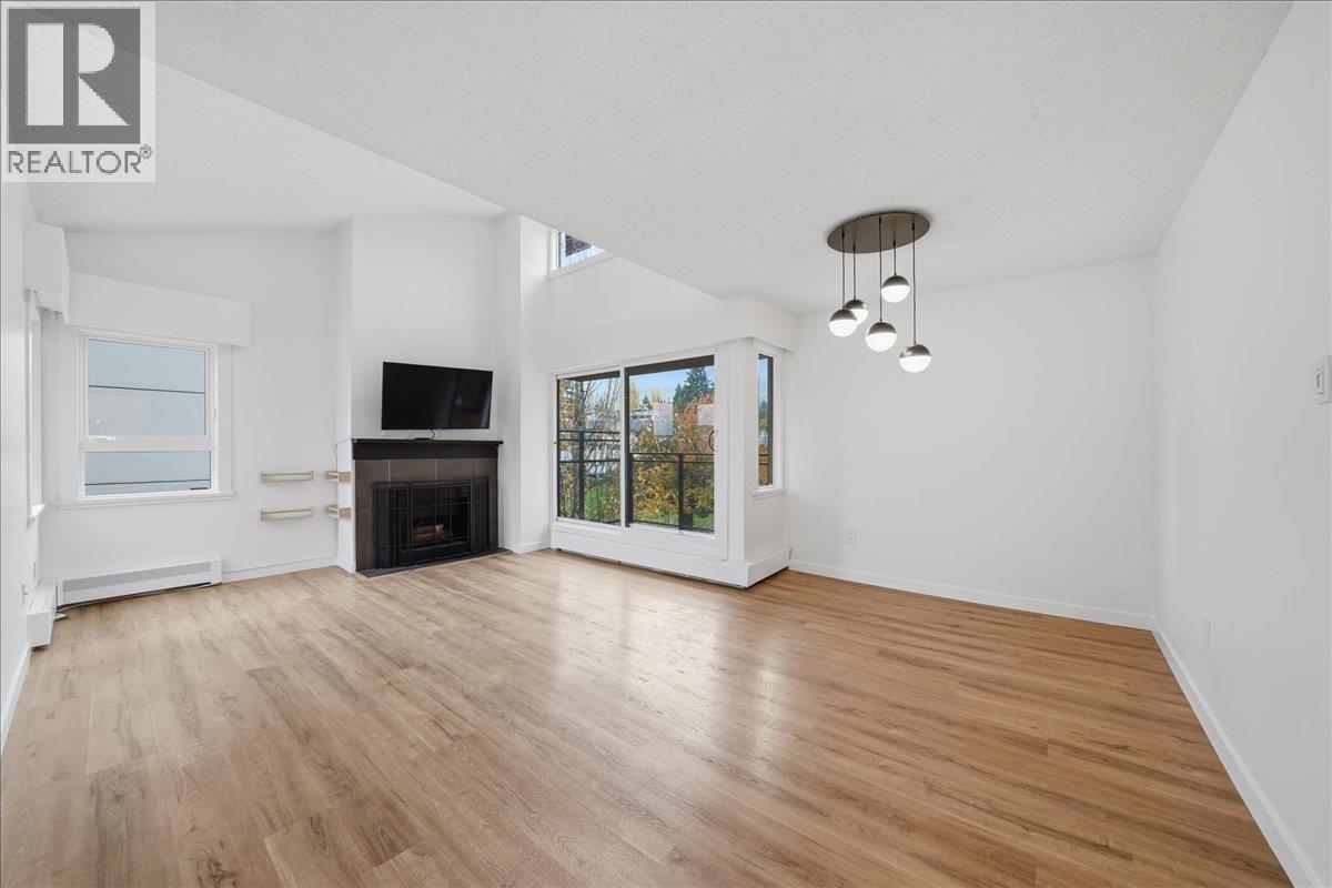 PH 406 1340 DUCHESS AVENUE, West Vancouver