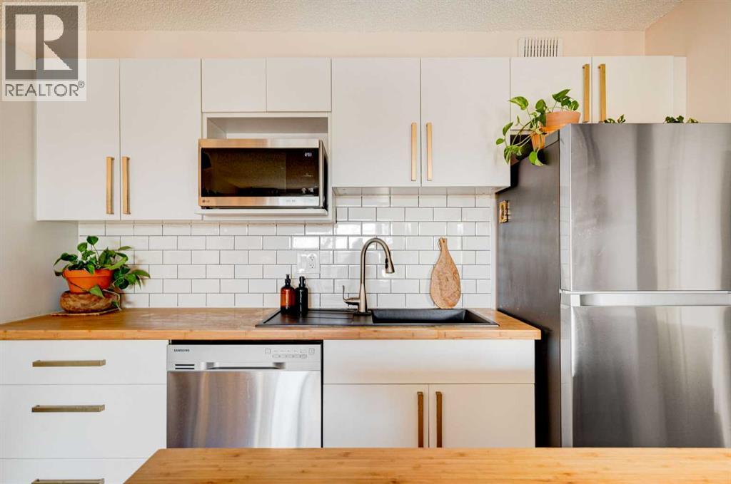 Single Family House for Sale in    Avenue SW Sunalta Calgary 