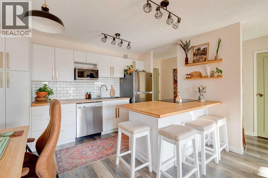 Single Family House for Sale in    Avenue SW Sunalta Calgary 