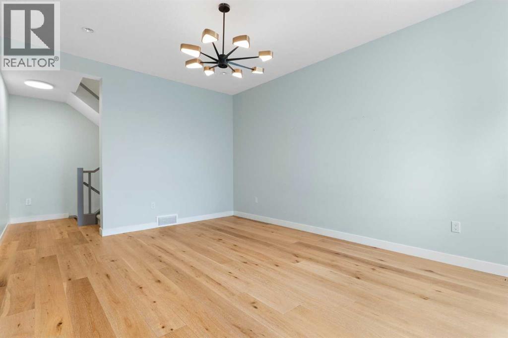 Single Family House for Sale in    Avenue NE Winston Heights/Mountview Calgary 