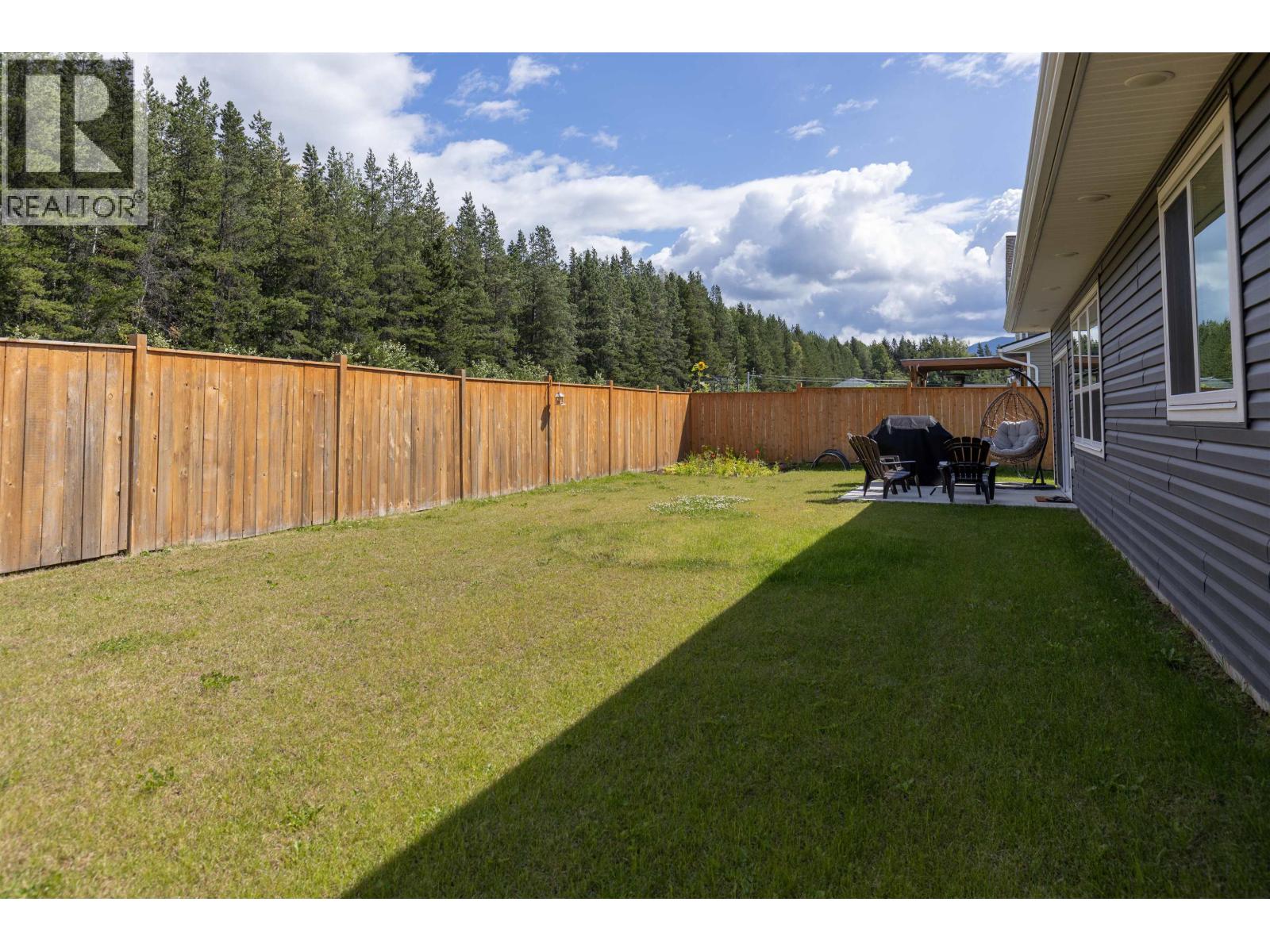 5238 SMITH Avenue, Terrace