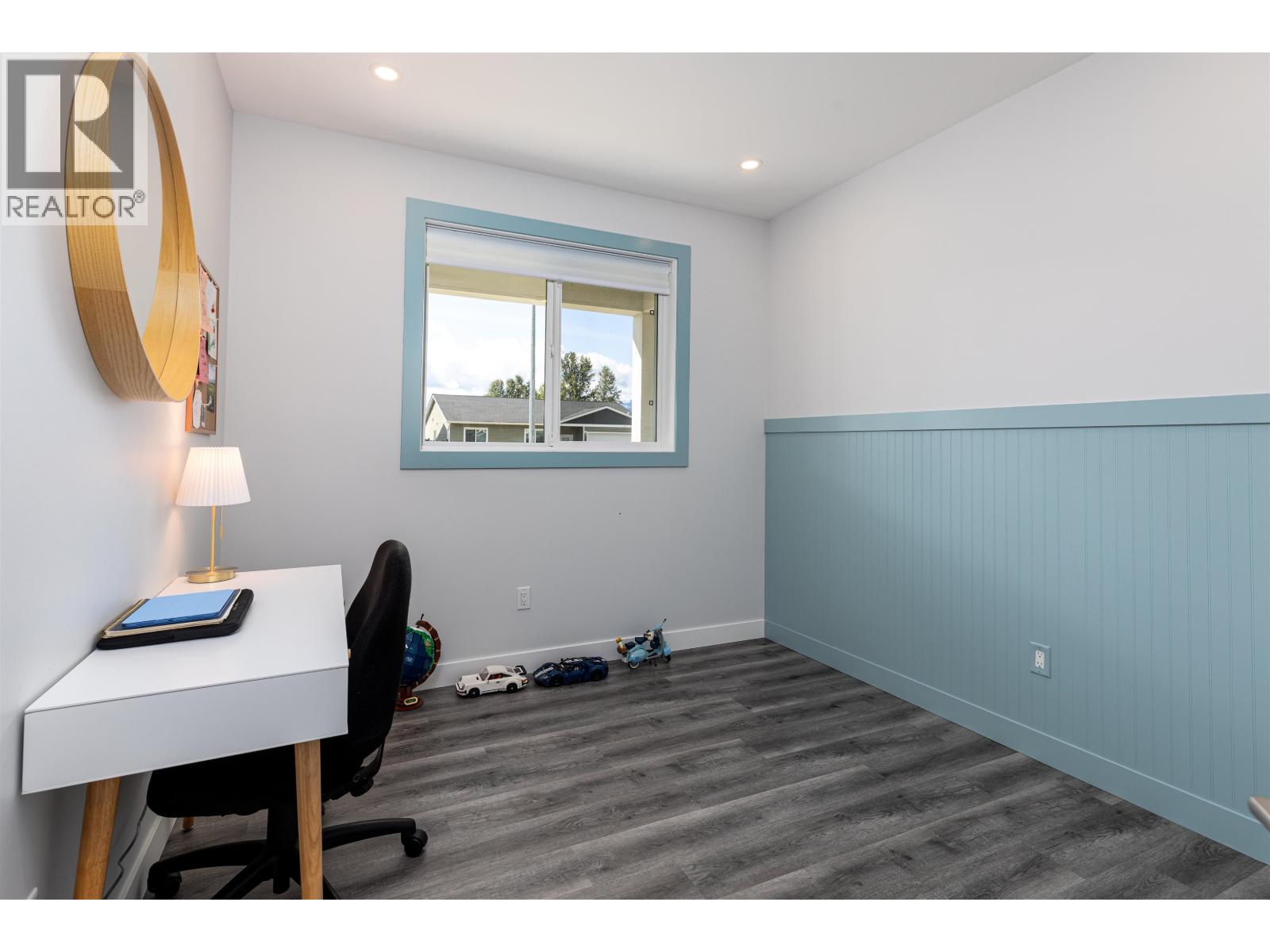 5238 SMITH Avenue, Terrace