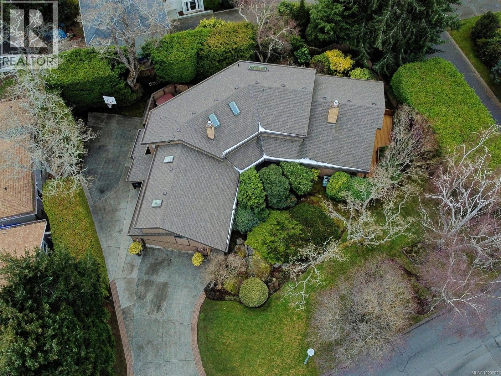  2761 Arbutus Road, Saanich