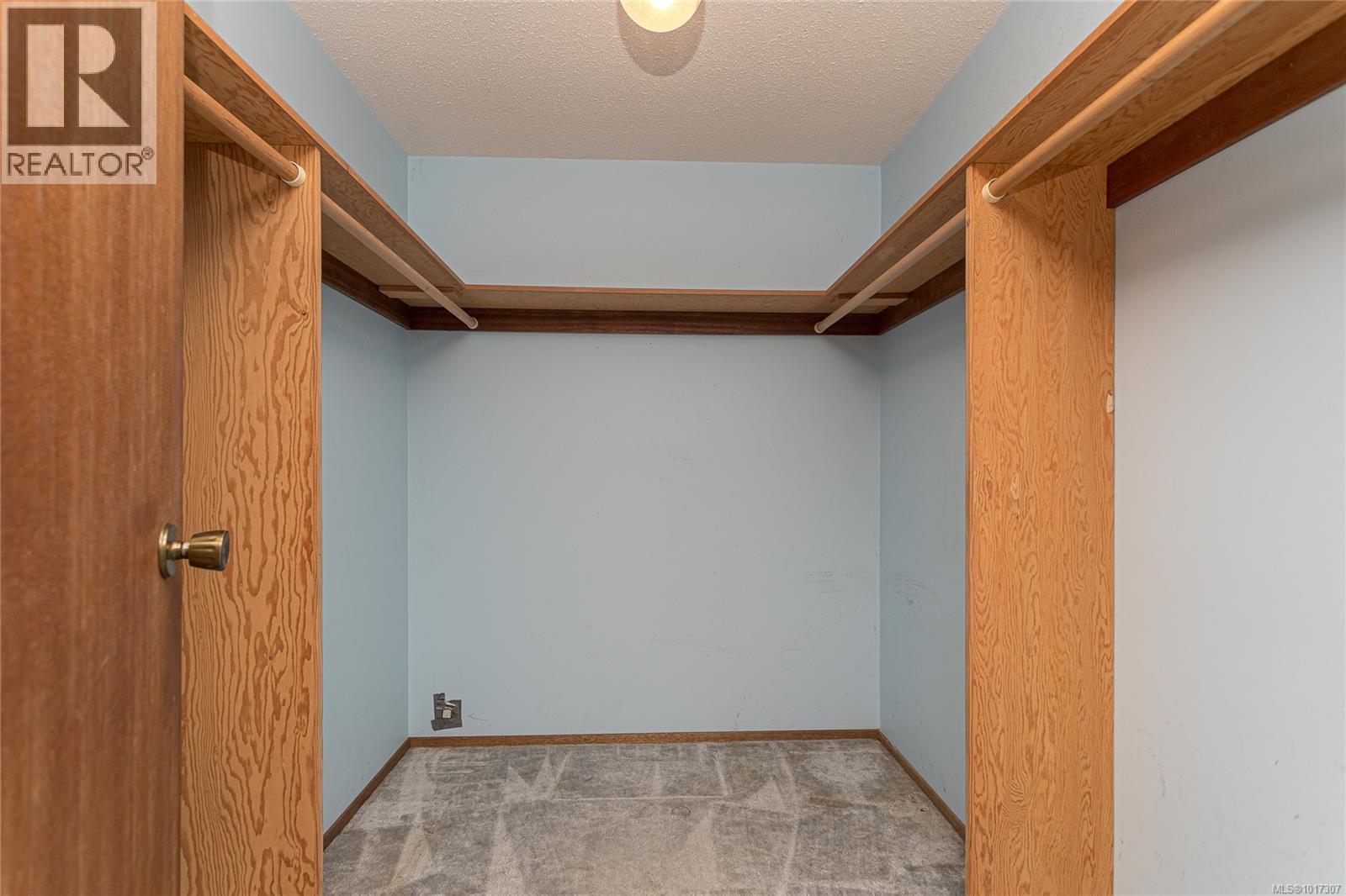 1182 Viewtop Rd, Duncan