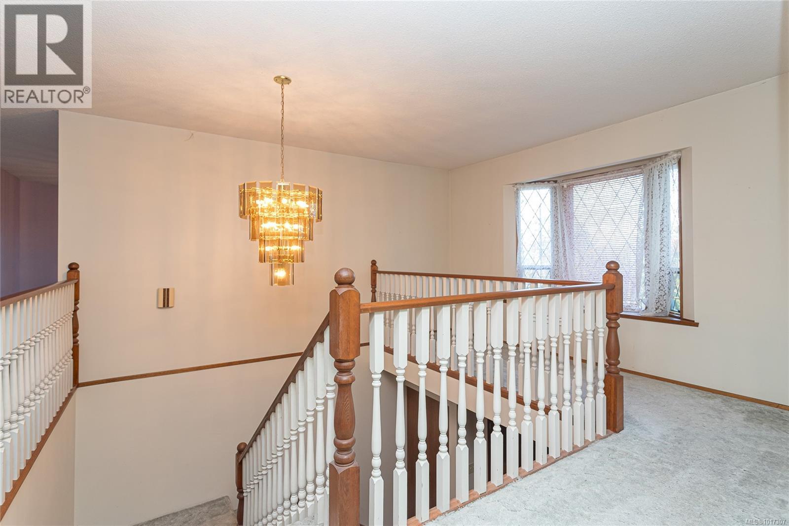 1182 Viewtop Rd, Duncan