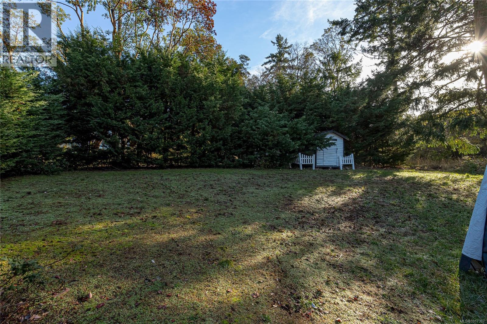 1182 Viewtop Rd, Duncan