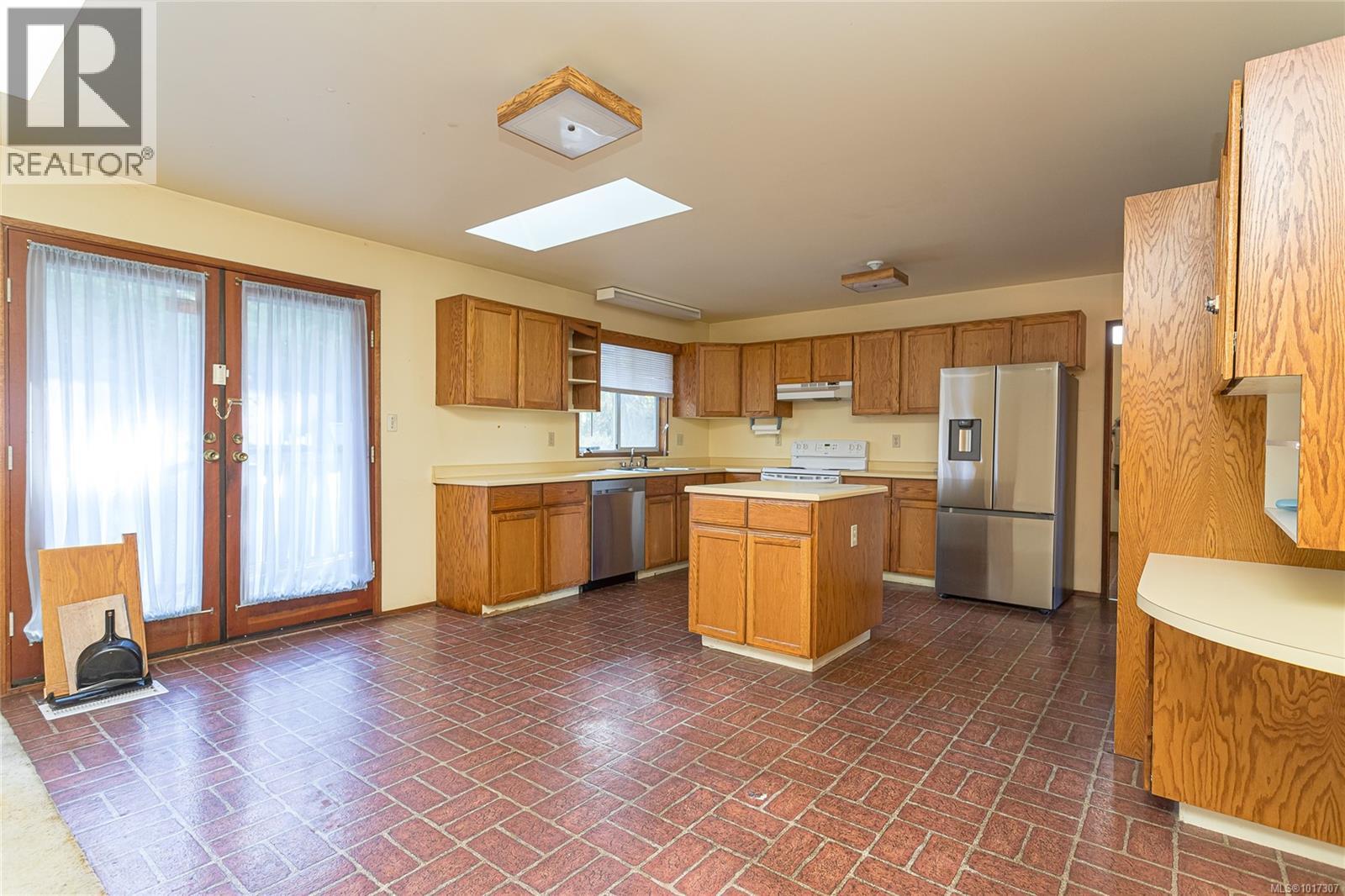 1182 Viewtop Rd, Duncan