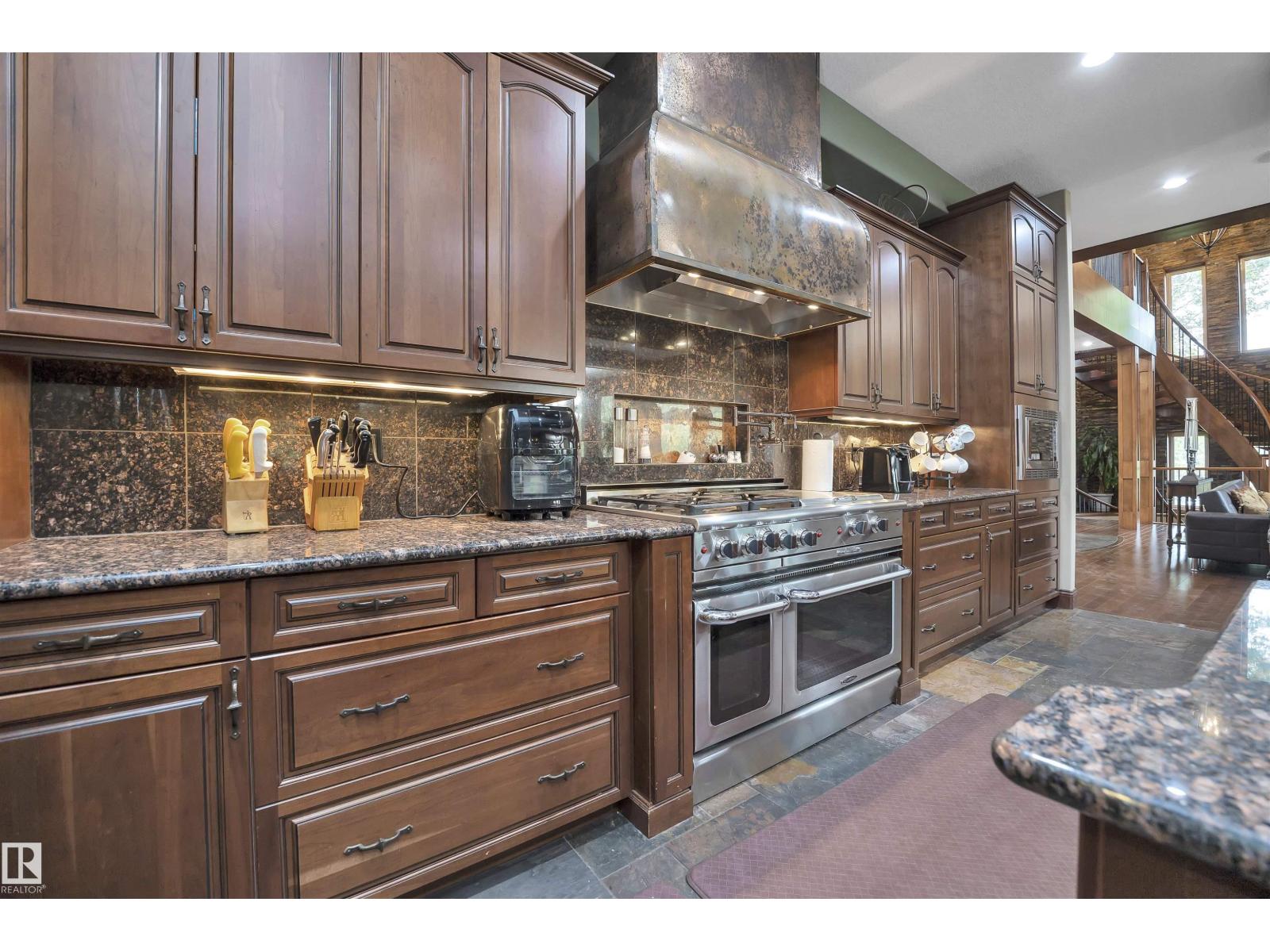 148 WINDERMERE CR NW, Edmonton