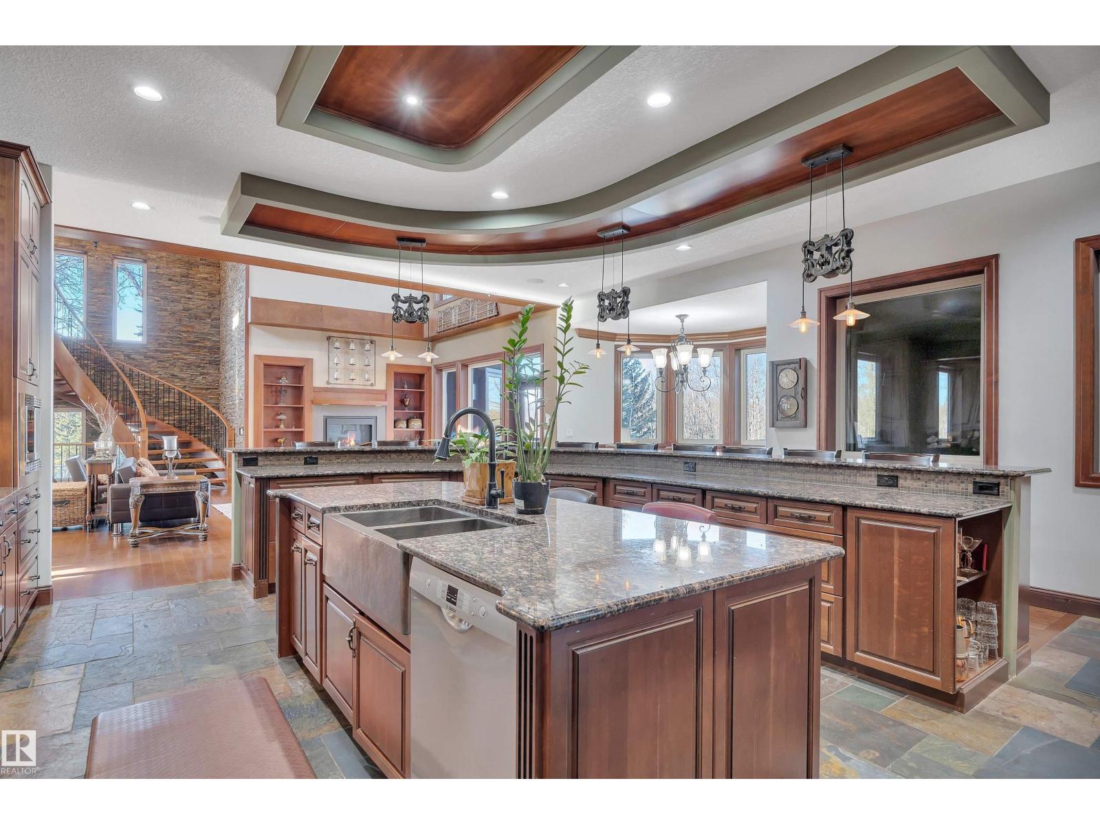 148 WINDERMERE CR NW, Edmonton