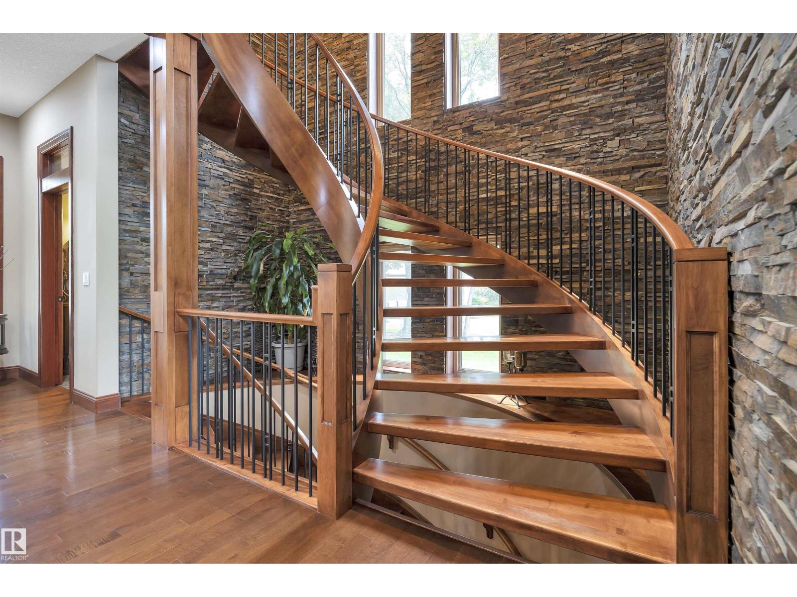 148 WINDERMERE CR NW, Edmonton