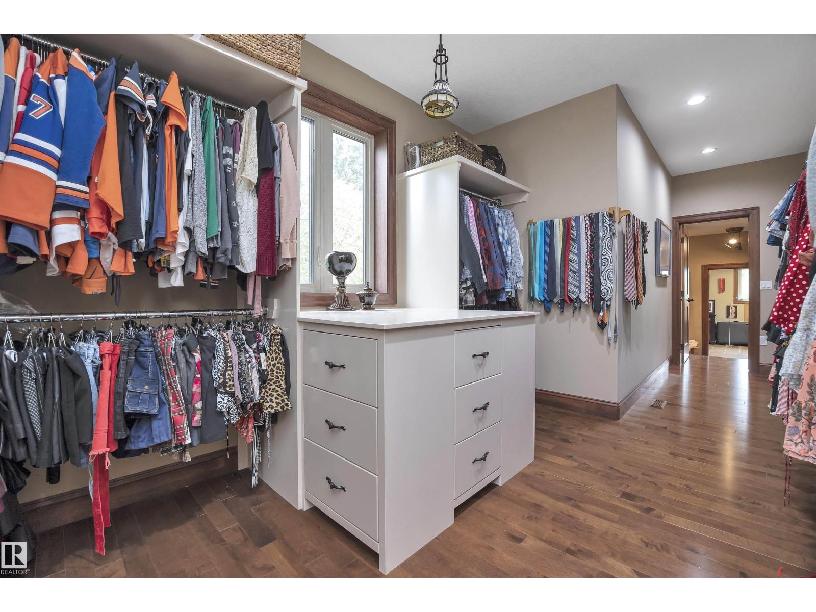 148 WINDERMERE CR NW, Edmonton