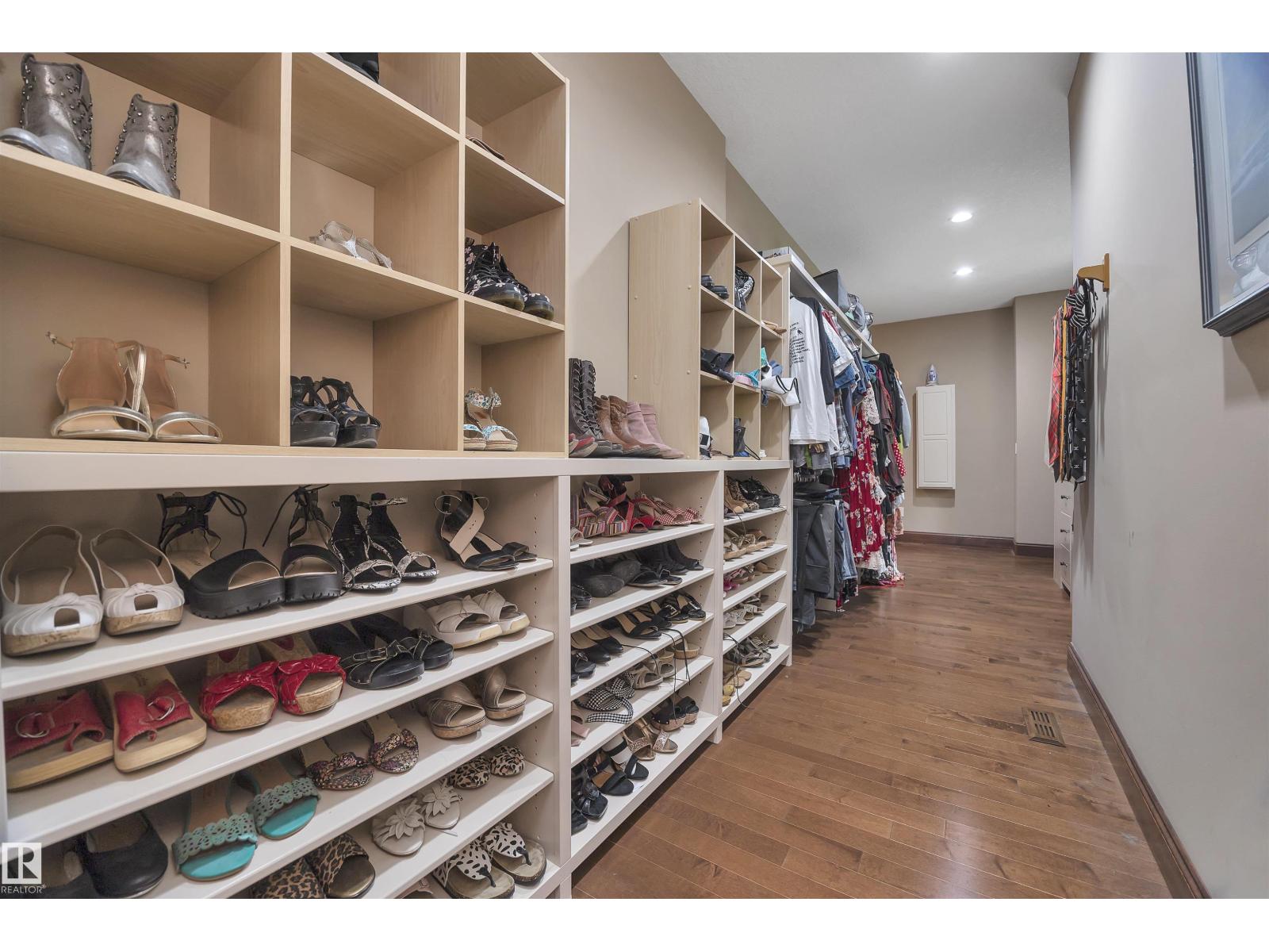 148 WINDERMERE CR NW, Edmonton