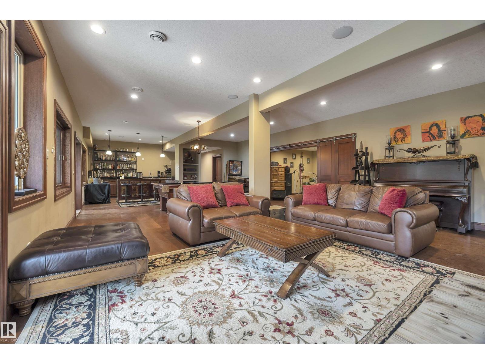 148 WINDERMERE CR NW, Edmonton