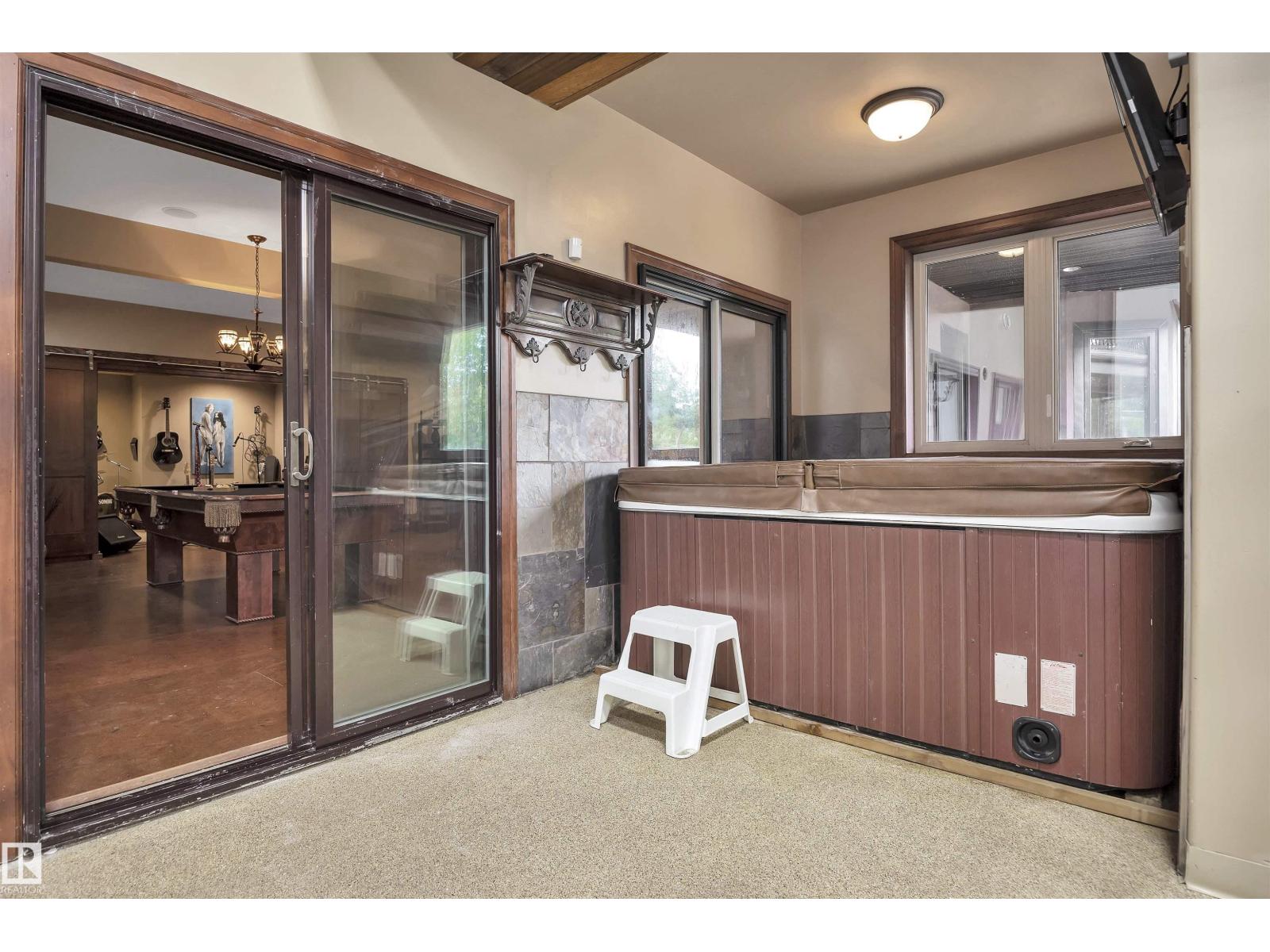 148 WINDERMERE CR NW, Edmonton