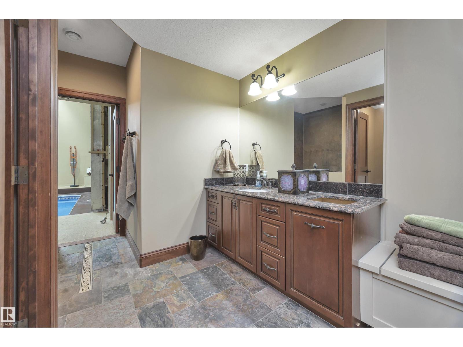 148 WINDERMERE CR NW, Edmonton